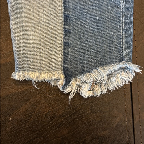 American Eagle Outfitters High Rise Two-Tone Jeans - Picture 5 of 7